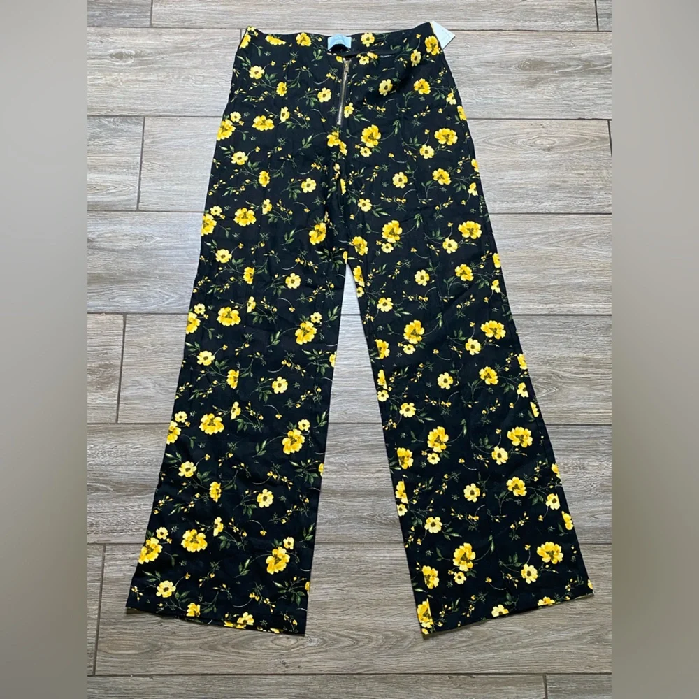 AQUA Medium Floral Print Wide Leg Pants - Picture 3 of 10